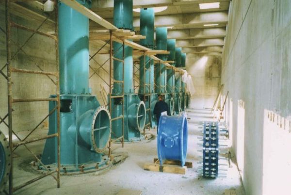 Mixed flow pumps
